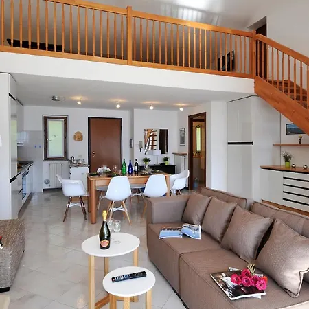 Sleeps 6 Pool Menaggio